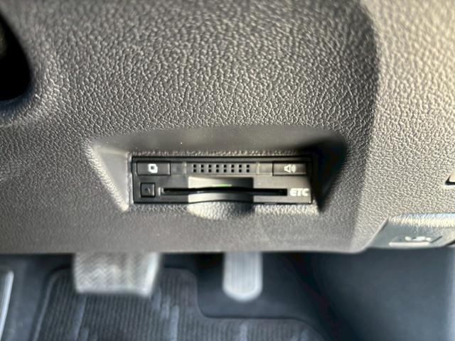 プリウス Ａツーリングセレクション　禁煙　黒革シート　モデリスタフルエアロ　モデリスタ１７インチＡＷ　モデリスマフラー　純正９型ナビ　バックカメラ　Ｂｌｕｅｔｏｏｔｈ　ブラインドスポットモニター　ＥＴＣ　フォグライト　ＬＥＤヘッドライト（56枚目）