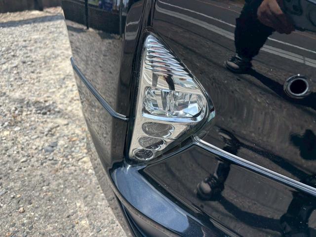 プリウス Ａツーリングセレクション　禁煙　黒革シート　モデリスタフルエアロ　モデリスタ１７インチＡＷ　モデリスマフラー　純正９型ナビ　バックカメラ　Ｂｌｕｅｔｏｏｔｈ　ブラインドスポットモニター　ＥＴＣ　フォグライト　ＬＥＤヘッドライト（65枚目）