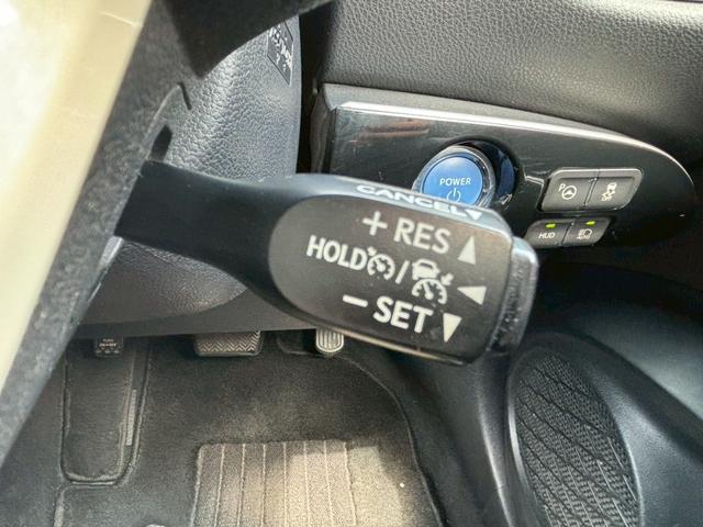 プリウス Ａツーリングセレクション　禁煙車　黒革　モデリスタエアロ　アルパイン９型ナビ　Ｂｌｕｅｔｏｏｔｈ機能　バックカメラ　レーダークルーズコントロール　ブラインドスポットモニター　トヨタセーフティー　ＥＴＣ　純正ツーリングアルミ（8枚目）
