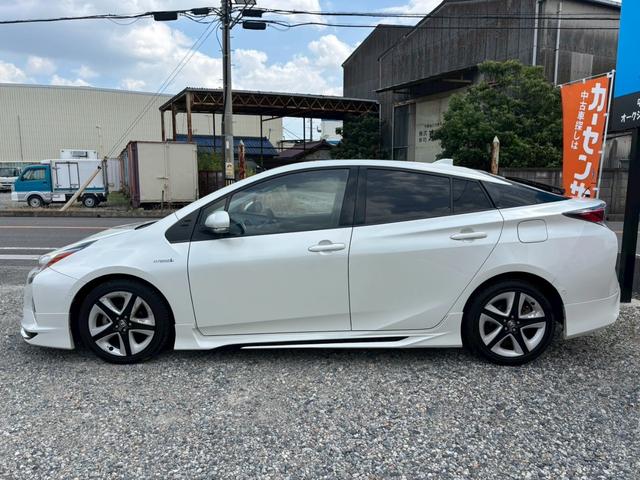 プリウス Ａツーリングセレクション　禁煙車　黒革　モデリスタエアロ　アルパイン９型ナビ　Ｂｌｕｅｔｏｏｔｈ機能　バックカメラ　レーダークルーズコントロール　ブラインドスポットモニター　トヨタセーフティー　ＥＴＣ　純正ツーリングアルミ（16枚目）