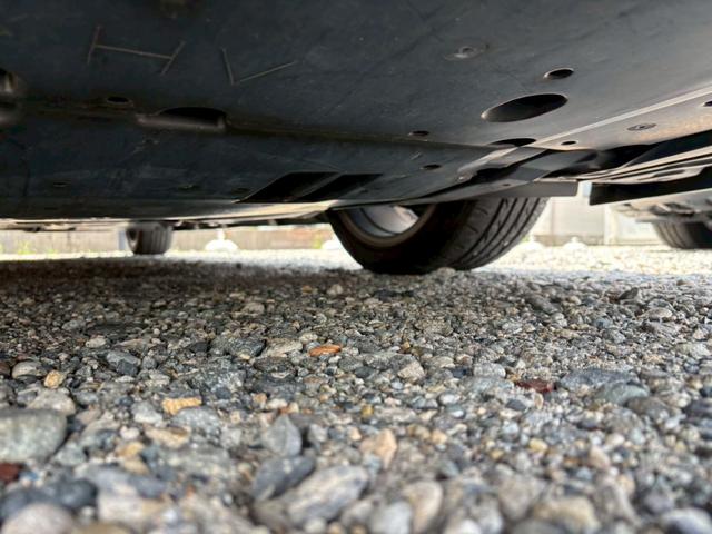 プリウス Ａツーリングセレクション　禁煙車　黒革　モデリスタエアロ　アルパイン９型ナビ　Ｂｌｕｅｔｏｏｔｈ機能　バックカメラ　レーダークルーズコントロール　ブラインドスポットモニター　トヨタセーフティー　ＥＴＣ　純正ツーリングアルミ（29枚目）