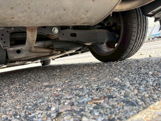 プリウス Ａツーリングセレクション　禁煙車　黒革　モデリスタエアロ　アルパイン９型ナビ　Ｂｌｕｅｔｏｏｔｈ機能　バックカメラ　レーダークルーズコントロール　ブラインドスポットモニター　トヨタセーフティー　ＥＴＣ　純正ツーリングアルミ（31枚目）