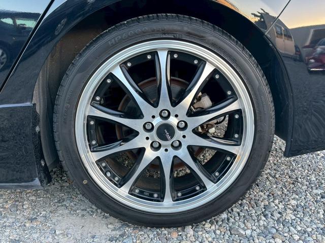 プリウス Ｓツーリングセレクション　禁煙　後期型　黒革　モデリスタフルエアロ　純正９インチナビ　２本出しマフラー　社外１８インチＡＷ　バックカメラ　Ｂｌｕｅｔｏｏｔｈ　ＡＣ１００Ｖ　シートヒーター　レーダークルーズコントロール　ＥＴＣ（22枚目）