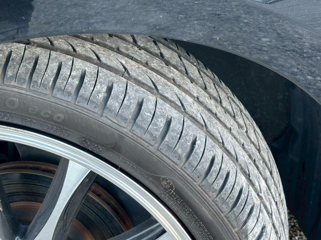 プリウス Ｓツーリングセレクション　禁煙　後期型　黒革　モデリスタフルエアロ　純正９インチナビ　２本出しマフラー　社外１８インチＡＷ　バックカメラ　Ｂｌｕｅｔｏｏｔｈ　ＡＣ１００Ｖ　シートヒーター　レーダークルーズコントロール　ＥＴＣ（26枚目）