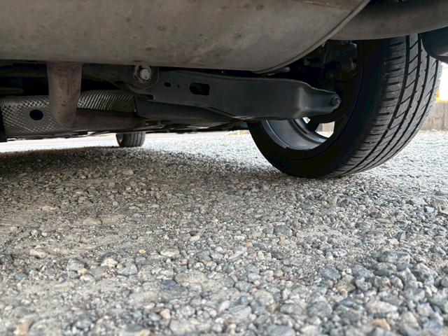 プリウス Ｓツーリングセレクション　禁煙　後期型　黒革　モデリスタフルエアロ　純正９インチナビ　２本出しマフラー　社外１８インチＡＷ　バックカメラ　Ｂｌｕｅｔｏｏｔｈ　ＡＣ１００Ｖ　シートヒーター　レーダークルーズコントロール　ＥＴＣ（30枚目）