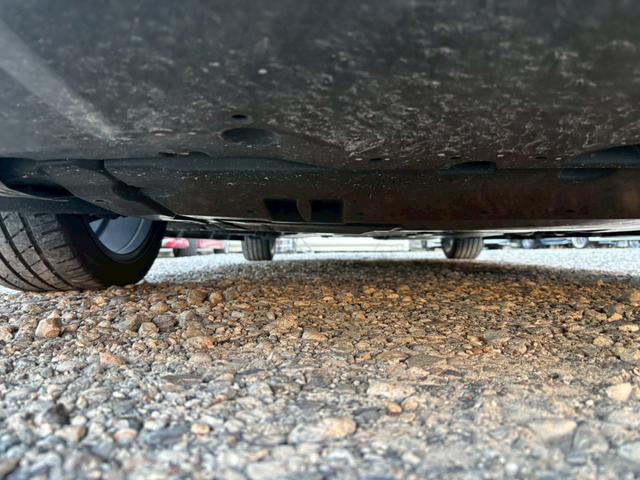 プリウス Ｓツーリングセレクション　禁煙　後期型　黒革　モデリスタフルエアロ　純正９インチナビ　２本出しマフラー　社外１８インチＡＷ　バックカメラ　Ｂｌｕｅｔｏｏｔｈ　ＡＣ１００Ｖ　シートヒーター　レーダークルーズコントロール　ＥＴＣ（31枚目）