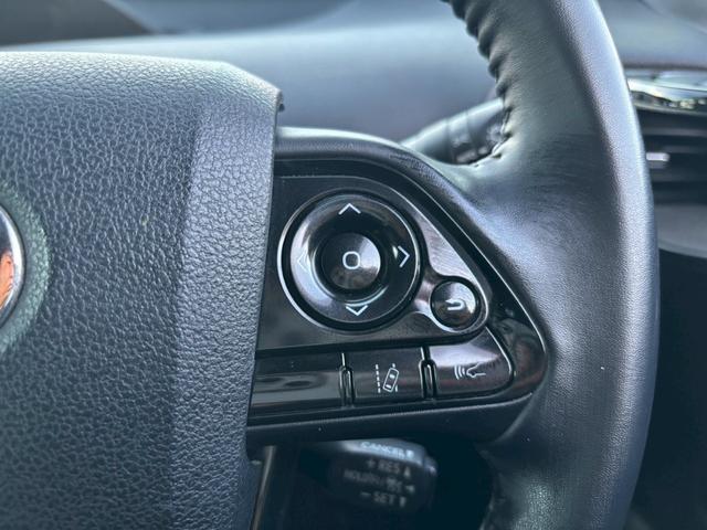 プリウス Ｓツーリングセレクション　禁煙　後期型　黒革　モデリスタフルエアロ　純正９インチナビ　２本出しマフラー　社外１８インチＡＷ　バックカメラ　Ｂｌｕｅｔｏｏｔｈ　ＡＣ１００Ｖ　シートヒーター　レーダークルーズコントロール　ＥＴＣ（37枚目）