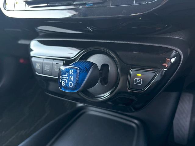 プリウス Ｓツーリングセレクション　禁煙　後期型　黒革　モデリスタフルエアロ　純正９インチナビ　２本出しマフラー　社外１８インチＡＷ　バックカメラ　Ｂｌｕｅｔｏｏｔｈ　ＡＣ１００Ｖ　シートヒーター　レーダークルーズコントロール　ＥＴＣ（51枚目）