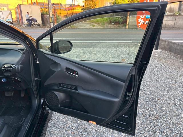 プリウス Ｓツーリングセレクション　禁煙　後期型　黒革　モデリスタフルエアロ　純正９インチナビ　２本出しマフラー　社外１８インチＡＷ　バックカメラ　Ｂｌｕｅｔｏｏｔｈ　ＡＣ１００Ｖ　シートヒーター　レーダークルーズコントロール　ＥＴＣ（62枚目）