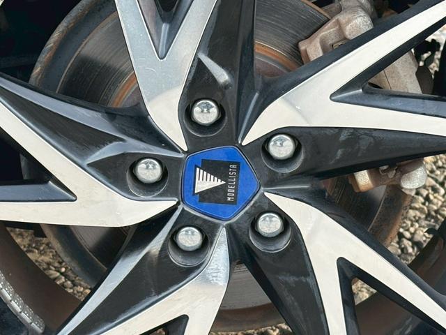 プリウス Ｓツーリングセレクション　禁煙車　モデリスタフルエアロ　モデリスタ１７インチＡＷ　アルパイン９インチナビ　バックカメラ　Ｂｌｕｅｔｏｏｔｈ　ＥＴＣ　ＨＤＭＩポート　白革シート　シートヒーター　フォグランプ　ＬＥＤヘッドライト（22枚目）