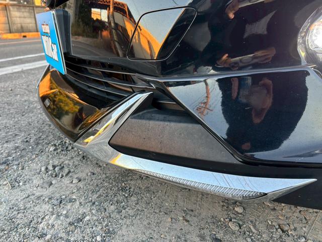 プリウス Ｓツーリングセレクション　禁煙車　モデリスタフルエアロ　モデリスタ１７インチＡＷ　アルパイン９インチナビ　バックカメラ　Ｂｌｕｅｔｏｏｔｈ　ＥＴＣ　ＨＤＭＩポート　白革シート　シートヒーター　フォグランプ　ＬＥＤヘッドライト（64枚目）