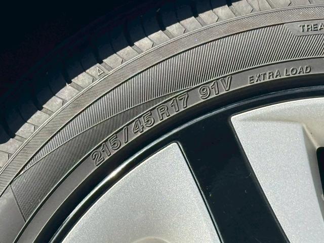 プリウス Ａツーリングセレクション　禁煙車　モデリスタフルエアロ　黒革シート　純正９型ナビ　Ｂｌｕｅｔｏｏｔｈ　バックカメラ　レーダークルーズコントロール　ブラインドスポットモニター　ＥＴＣ　シートヒーター　ツーリング１７インチアルミ（23枚目）