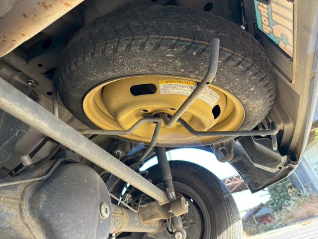 エブリイ ジョインターボ　黒ナンバー登録可　禁煙車　ターボ　社外ナビ　ＴＶ　ＣＤ　ＤＶＤ　ＥＴＣ　キーレス　パワーウィンドウ　電動格納ミラー　エアコン　シートカバー　ハイルーフ　スペアタイヤ　ＡＢＳ　オートマ　衝突安全ボディー（6枚目）