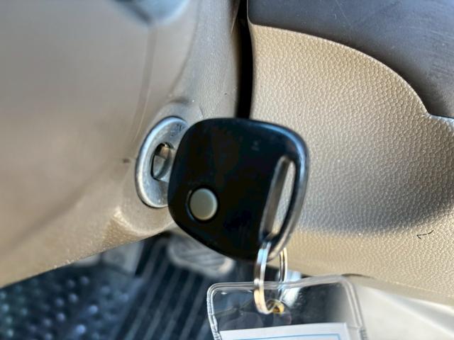 エブリイ ジョインターボ　黒ナンバー登録可　禁煙車　ターボ　社外ナビ　ＴＶ　ＣＤ　ＤＶＤ　ＥＴＣ　キーレス　パワーウィンドウ　電動格納ミラー　エアコン　シートカバー　ハイルーフ　スペアタイヤ　ＡＢＳ　オートマ　衝突安全ボディー（8枚目）