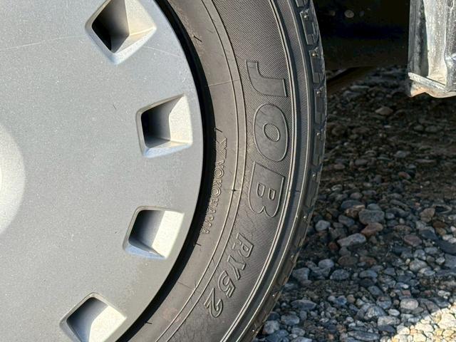 エブリイ ジョインターボ　黒ナンバー登録可　禁煙車　ターボ　社外ナビ　ＴＶ　ＣＤ　ＤＶＤ　ＥＴＣ　キーレス　パワーウィンドウ　電動格納ミラー　エアコン　シートカバー　ハイルーフ　スペアタイヤ　ＡＢＳ　オートマ　衝突安全ボディー（23枚目）