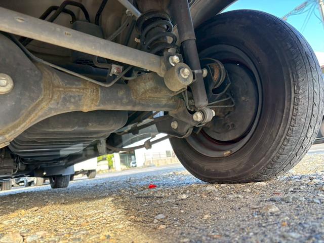 エブリイ ジョインターボ　黒ナンバー登録可　禁煙車　ターボ　社外ナビ　ＴＶ　ＣＤ　ＤＶＤ　ＥＴＣ　キーレス　パワーウィンドウ　電動格納ミラー　エアコン　シートカバー　ハイルーフ　スペアタイヤ　ＡＢＳ　オートマ　衝突安全ボディー（30枚目）