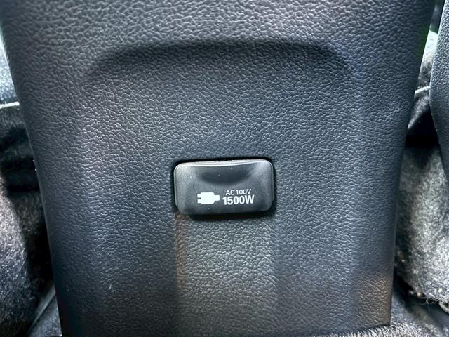 プリウス A 禁煙車 サンルーフ モデリスタフルエアロ 純正9インチナビ Bluetooth ブラインドスポットモニター ETC ドライブレコーダー HDMIポート AC100V レーダークルーズコントロール(8枚目)