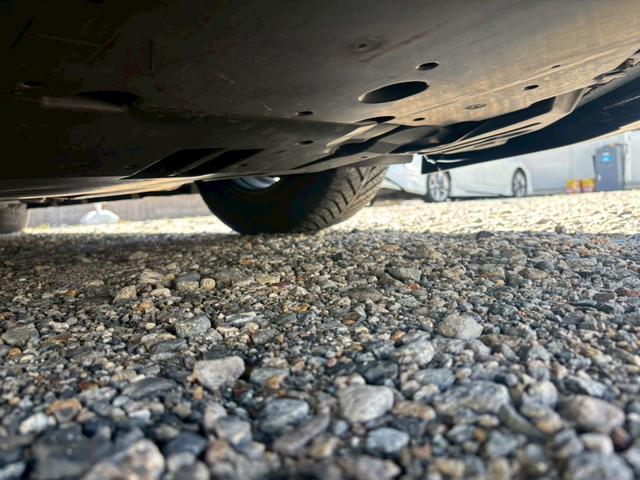 プリウス A 禁煙車 サンルーフ モデリスタフルエアロ 純正9インチナビ Bluetooth ブラインドスポットモニター ETC ドライブレコーダー HDMIポート AC100V レーダークルーズコントロール(31枚目)