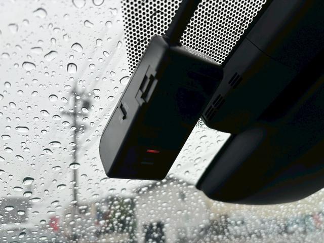 プリウス Aツーリングセレクション 禁煙車 黒革シート モデリスタフルエアロ 純正9インチナビ バックカメラ Bluetooth ブラインドスポットモニター レーダークルーズコントロール シートヒーター ETC ドライブレコーダー(7枚目)