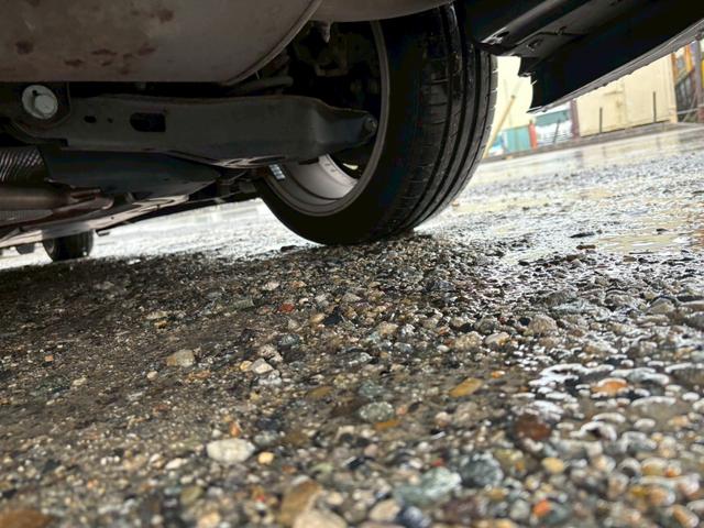 プリウス Aツーリングセレクション 禁煙車 黒革シート モデリスタフルエアロ 純正9インチナビ バックカメラ Bluetooth ブラインドスポットモニター レーダークルーズコントロール シートヒーター ETC ドライブレコーダー(31枚目)