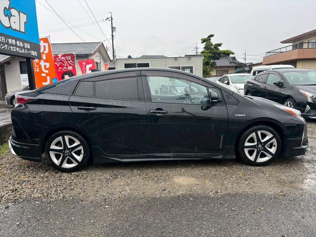 プリウス Aツーリングセレクション 禁煙車 黒革シート モデリスタフルエアロ 純正9インチナビ バックカメラ Bluetooth ブラインドスポットモニター レーダークルーズコントロール シートヒーター ETC ドライブレコーダー(70枚目)