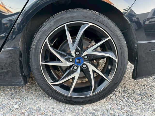 プリウス Sツーリングセレクション 禁煙車 モデリスタフルエアロ モデリスタ17インチAW アルパイン9インチナビ バックカメラ Bluetooth ETC HDMIポート 白革シート シートヒーター フォグランプ LEDヘッドライト(6枚目)