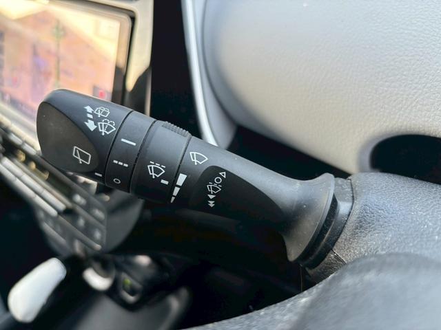 プリウス Sツーリングセレクション 禁煙車 モデリスタフルエアロ モデリスタ17インチAW アルパイン9インチナビ バックカメラ Bluetooth ETC HDMIポート 白革シート シートヒーター フォグランプ LEDヘッドライト(37枚目)