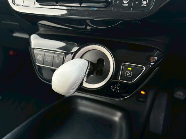 プリウス Sツーリングセレクション 禁煙車 モデリスタフルエアロ モデリスタ17インチAW アルパイン9インチナビ バックカメラ Bluetooth ETC HDMIポート 白革シート シートヒーター フォグランプ LEDヘッドライト(49枚目)