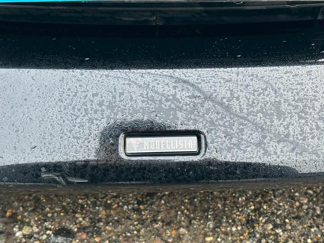 プリウス Ａツーリングセレクション　黒革　モデリスタフルエアロ　社外１７インチＡＷ　社外ナビ　Ｂｌｕｅｔｏｏｔｈ　フルセグＴＶ　バックモニター　ＥＴＣ　レーダークルーズコントロール　ブラインドスポットモニター　ヘッドアップディスプレイ（6枚目）