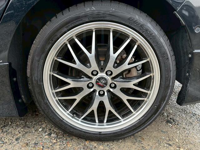 プリウス Ａツーリングセレクション　黒革　モデリスタフルエアロ　社外１７インチＡＷ　社外ナビ　Ｂｌｕｅｔｏｏｔｈ　フルセグＴＶ　バックモニター　ＥＴＣ　レーダークルーズコントロール　ブラインドスポットモニター　ヘッドアップディスプレイ（22枚目）