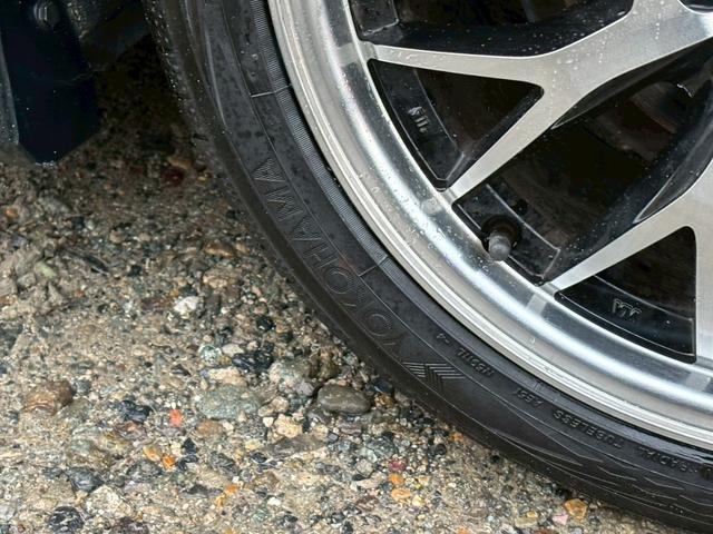 プリウス Ａツーリングセレクション　黒革　モデリスタフルエアロ　社外１７インチＡＷ　社外ナビ　Ｂｌｕｅｔｏｏｔｈ　フルセグＴＶ　バックモニター　ＥＴＣ　レーダークルーズコントロール　ブラインドスポットモニター　ヘッドアップディスプレイ（25枚目）