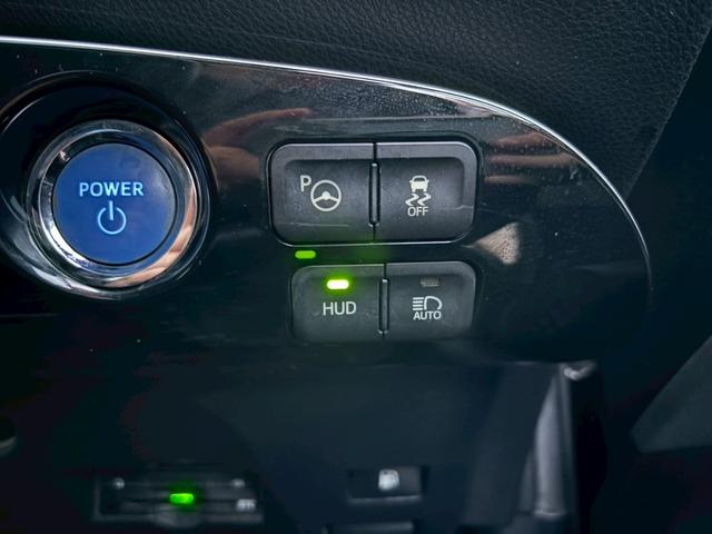 プリウス Ａツーリングセレクション　黒革　モデリスタフルエアロ　社外１７インチＡＷ　社外ナビ　Ｂｌｕｅｔｏｏｔｈ　フルセグＴＶ　バックモニター　ＥＴＣ　レーダークルーズコントロール　ブラインドスポットモニター　ヘッドアップディスプレイ（54枚目）