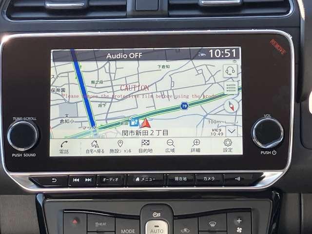 リーフ専用９インチ画面のＮｉｓｓａｎＣｏｎｎｅｃｔナビは充電スポットの自動更新やＨＤＭＩ接続端子を新設／ＵＳＢポートを増設、さらにスマホアプリと連動、Ａｐｐｌｅ　ＣａｒＰｌａｙにも対応対応しています。