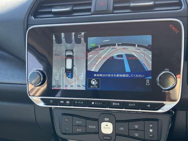 クルマを上から見下ろした状態で表示するアラウンドビューモニター付き。さらにＭＯＤ（移動物　検知）機能により、周囲の移動物を検知しディスプレイ表示とブザーで注意を促します。