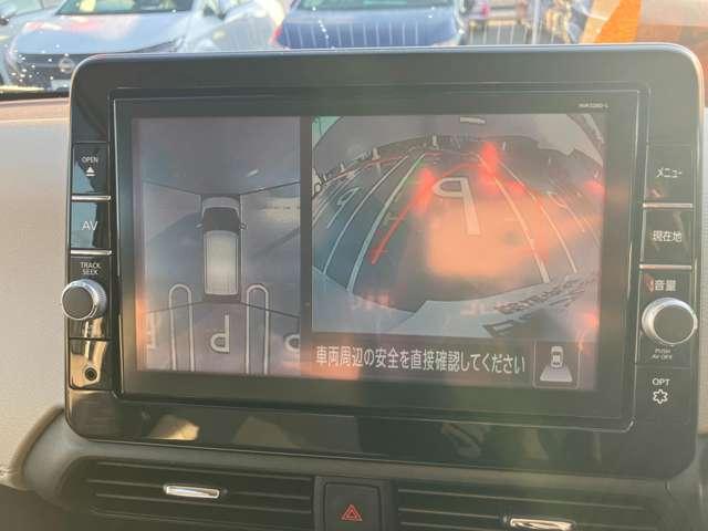 クルマを上から見下ろした状態で表示するアラウンドビューモニター付き。さらにＭＯＤ（移動物　検知）機能により、周囲の移動物を検知しディスプレイ表示とブザーで注意を促します。