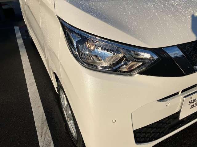 最適配光で明るく照らす、プロジェクター式ハロゲンヘッドライト。