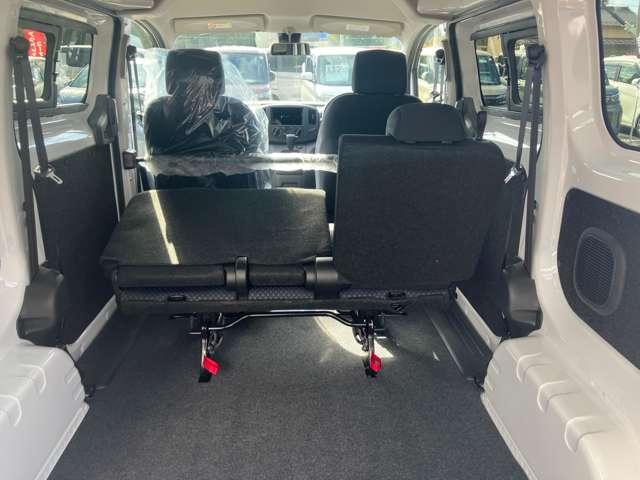 NV200バネットバン 1.6 GX 雹害車 オートハイビーム 仕切りカーテン(17枚目)