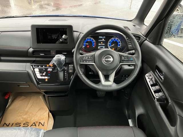 �C���p�l����͂��̂悤�ɋ@�\�I�ɂ܂Ƃ܂��Ă��܂��B�������N���[�j���O�ς݂ŁA�������L���C�ł��B