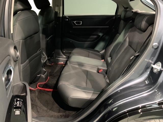 ヴェゼル ｅ：ＨＥＶ　Ｚ　Ｈ　ＳＥＮＳＩＮＧ　最長５年保証　ワンオ－ナ－　純正ナビ　ＴＶ　Ｒカメラ　マルチビュ－　ＤＶＤ　ドラレコ　ＥＴＣ　ＬＥＤライト　ＶＳＡ　シ－トヒ－タ－　クルコン　アルミ　スマ－トキ－　盗難防止装置（31枚目）