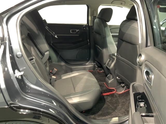 ヴェゼル ｅ：ＨＥＶ　Ｚ　Ｈ　ＳＥＮＳＩＮＧ　最長５年保証　ワンオ－ナ－　純正ナビ　ＴＶ　Ｒカメラ　マルチビュ－　ＤＶＤ　ドラレコ　ＥＴＣ　ＬＥＤライト　ＶＳＡ　シ－トヒ－タ－　クルコン　アルミ　スマ－トキ－　盗難防止装置（34枚目）