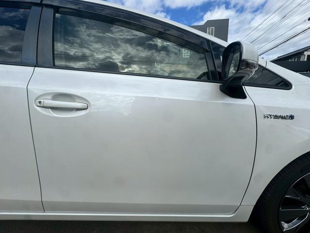 プリウスアルファ Ｓ　社外ナビ　ＧＰＳレーダー　ＥＴＣ　社外アルミホイール（12枚目）