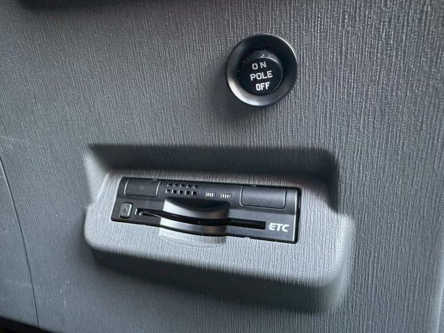 プリウスアルファ Ｓ　社外ナビ　ＧＰＳレーダー　ＥＴＣ　社外アルミホイール（47枚目）