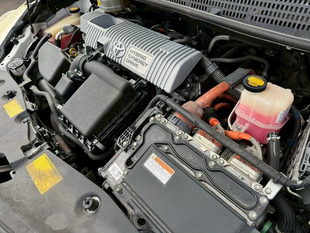 プリウスアルファ Ｓ　社外ナビ　ＧＰＳレーダー　ＥＴＣ　社外アルミホイール（62枚目）