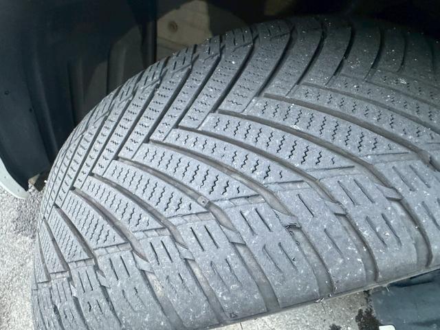 プリウスアルファ Ｓ　社外ナビ　ＧＰＳレーダー　ＥＴＣ　社外アルミホイール（66枚目）