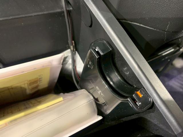 Ｎ－ＢＯＸカスタム Ｇ・Ｌパッケージ　両側電動スライドドア　ＨＩＤ　左右パワースライド　アイドリングストップ車　ＵＳＢポート　禁煙車両　ナビ・ＴＶ　スマキ－　フロントベンチシート　地デジＴＶ　パワーウィンドウ　盗難防止システム　パワステ（15枚目）