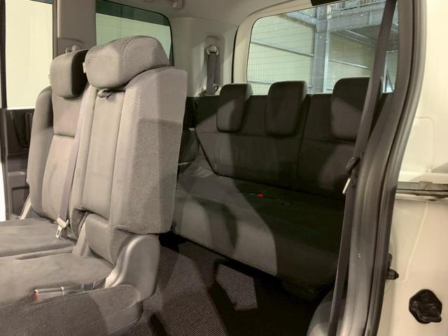 ステップワゴンスパーダ Ｚ　両側電動スライドドア　フルセグＴＶ　ナビ　ＡＷ　８人乗り　横滑防止　イモビ　スマキー　地デジＴＶ　バックモニタ－　３列シ－ト　キーフリー　パワーウィンド　禁煙車両　ＥＴＣ付　エアコン　ＤＶＤ再生　ＰＳ（19枚目）