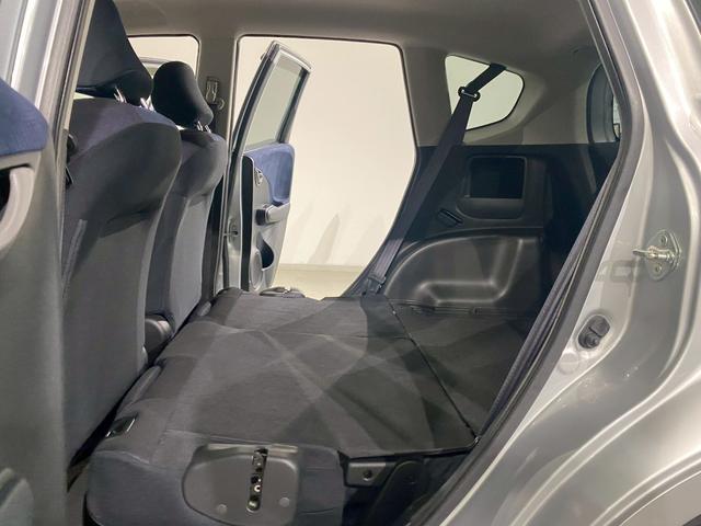 フィット Ｇ　ＡＷナビ　運転席助手席エアバッグ　ナビ・ＴＶ　１セグＴＶ　キーレスリモコン　エアコン　ＡＢＳ　パワーウィンドウ　パワステ　禁煙車　運転席エアバッグ（21枚目）
