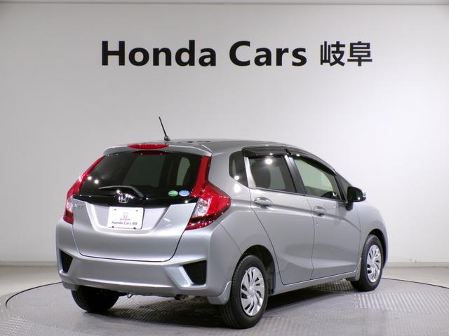 フィット 13G・Lパッケージ Bluetooth接続インターナビワンセグTVスマートキー 軽減ブレーキ 盗難警報装置 禁煙 Bカメ Sキー フルオートエアコン ナビTV リモコンキー サイドSRS 横滑り防止機能 エアバック(2枚目)