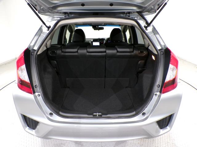 フィット 13G・Lパッケージ Bluetooth接続インターナビワンセグTVスマートキー 軽減ブレーキ 盗難警報装置 禁煙 Bカメ Sキー フルオートエアコン ナビTV リモコンキー サイドSRS 横滑り防止機能 エアバック(37枚目)