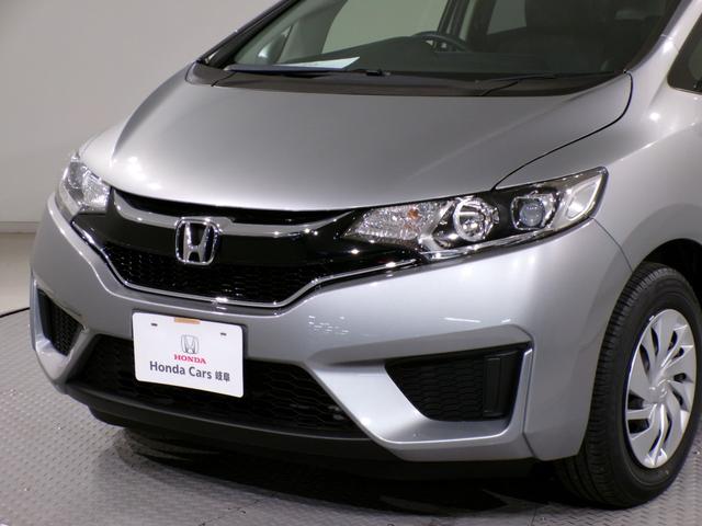 フィット 13G・Lパッケージ Bluetooth接続インターナビワンセグTVスマートキー 軽減ブレーキ 盗難警報装置 禁煙 Bカメ Sキー フルオートエアコン ナビTV リモコンキー サイドSRS 横滑り防止機能 エアバック(46枚目)